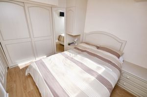 Bedroom- click for photo gallery